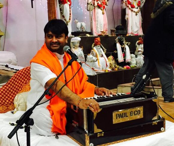 Rajrajeshwar Guru Ji At Marwah Studios -colpradeepgupta.blogspot.com