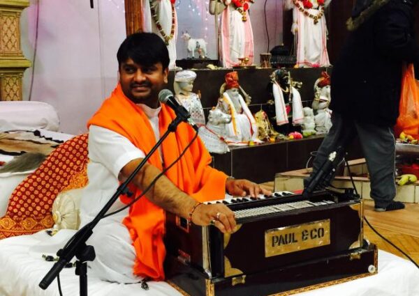 Rajrajeshwar Guru Ji At Marwah Studios -colpradeepgupta.blogspot.com