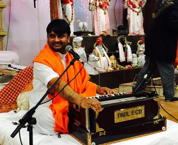 Rajrajeshwar Guru Ji At Marwah Studios -colpradeepgupta.blogspot.com