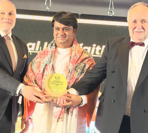 Guruji received the Global Interfaith Leader Award in Hungary.