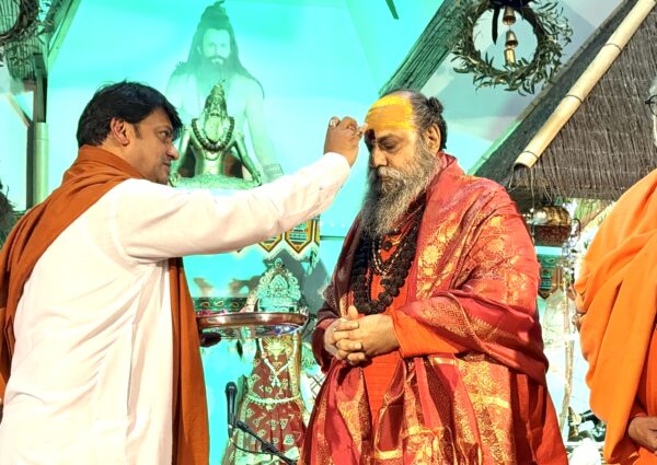 Indian Hindu saint received recognition at Siddhashram London from Guruji.