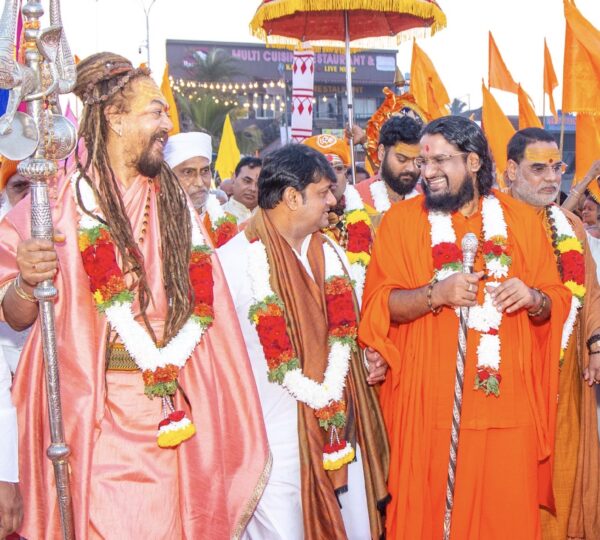 Thousands Participate in Yoga and Holy Bathing Ceremony at Goa Spiritual Festival for Unity