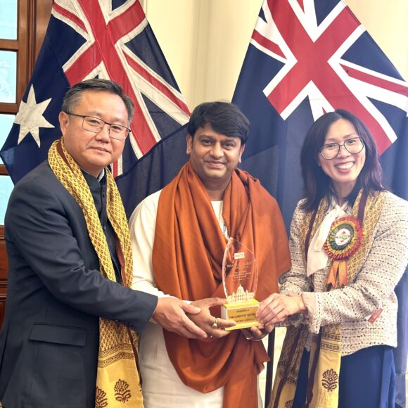 HH R Guruji welcomed and honored the Victoria Parliament in Melbourne, Australia.
