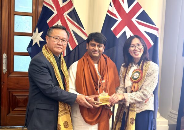 HH R Guruji welcomed and honored the Victoria Parliament in Melbourne, Australia.